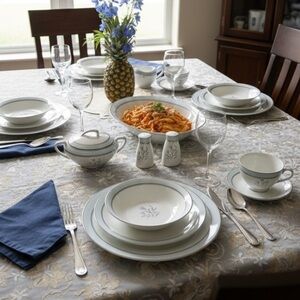 NORITAKE Bluebell 5558 Fine China Set - 32 pieces